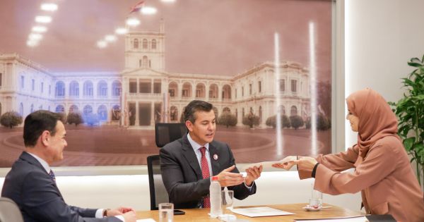 Vzhledem k komerčnímu deficitu s Čínou hledá Paraguay příležitosti, jako jsou Spojené arabské emiráty - Mercopress