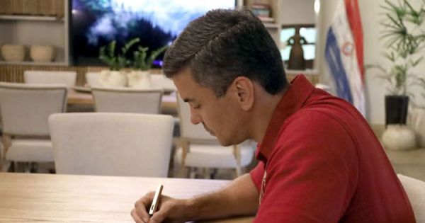 Prezident Peña promulguje kontroverzní zákon o nevládních organizacích 1 Prezident Peña promulguje kontroverzní zákon o nevládních organizacích