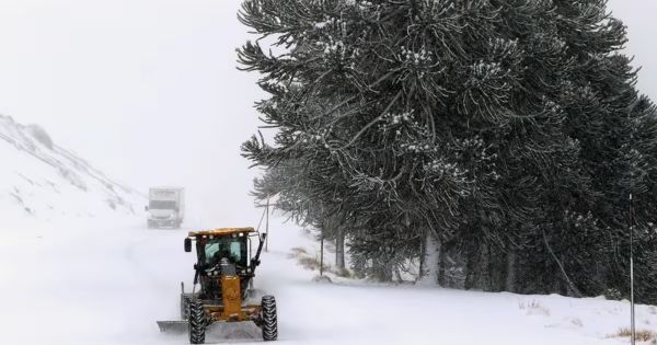 Polární vlna v Argentině ustupuje, zatímco Patagonie čelí dešti, sněhu a nárazům o rychlosti 90 km/h